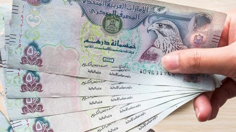 ما هي الوظائف في الإمارات التي تقدم رواتب يبلغ 5000 درهم؟ image