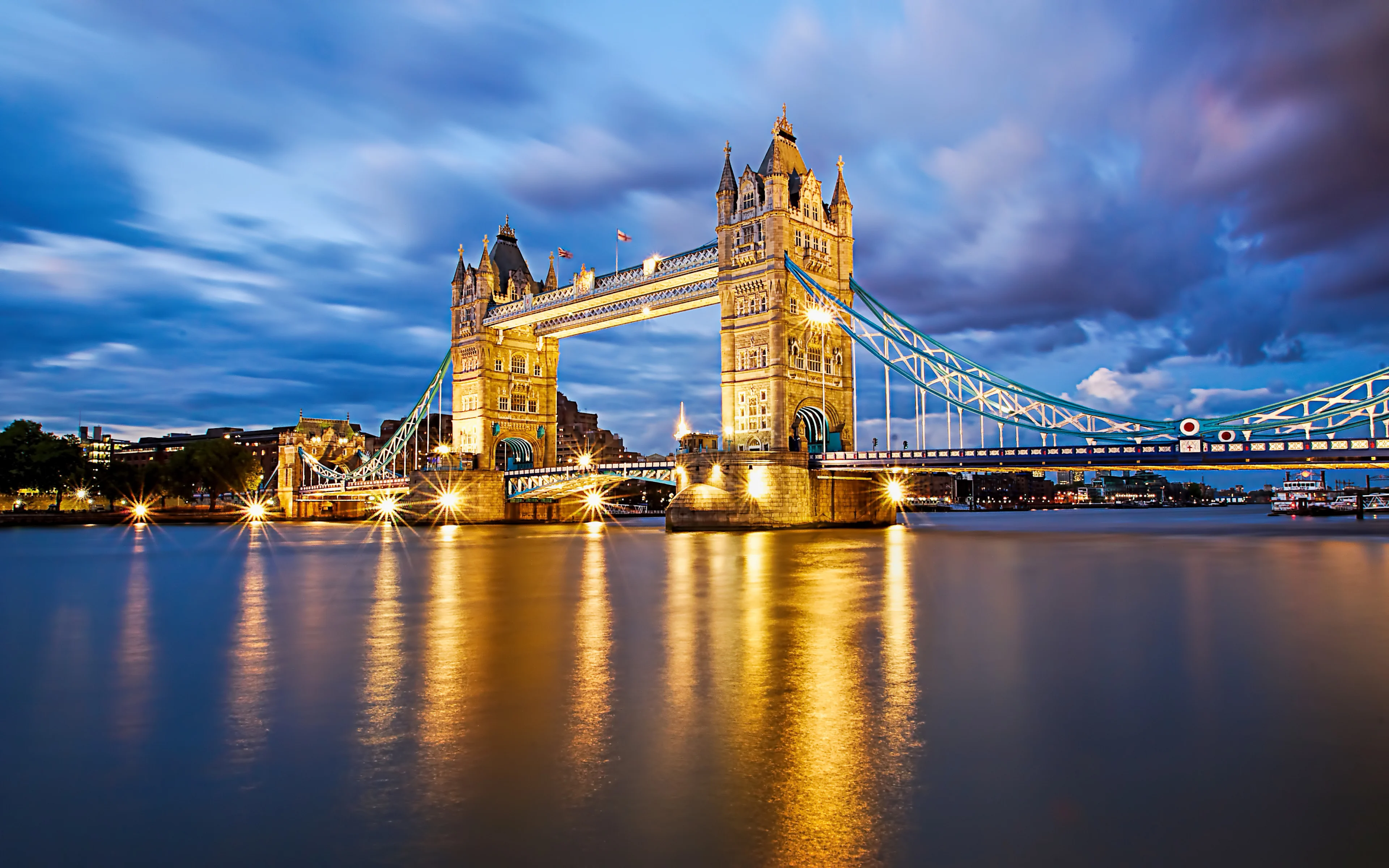 London overview image London overview image